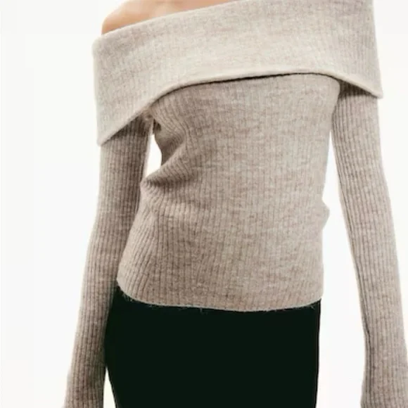 Women's Ribbed Knit Sweater - Cream - Picture 3 of 4